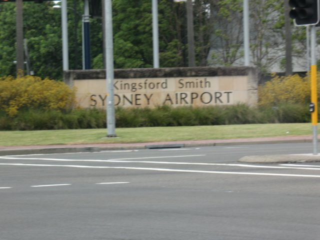 sydneyairport.jpg